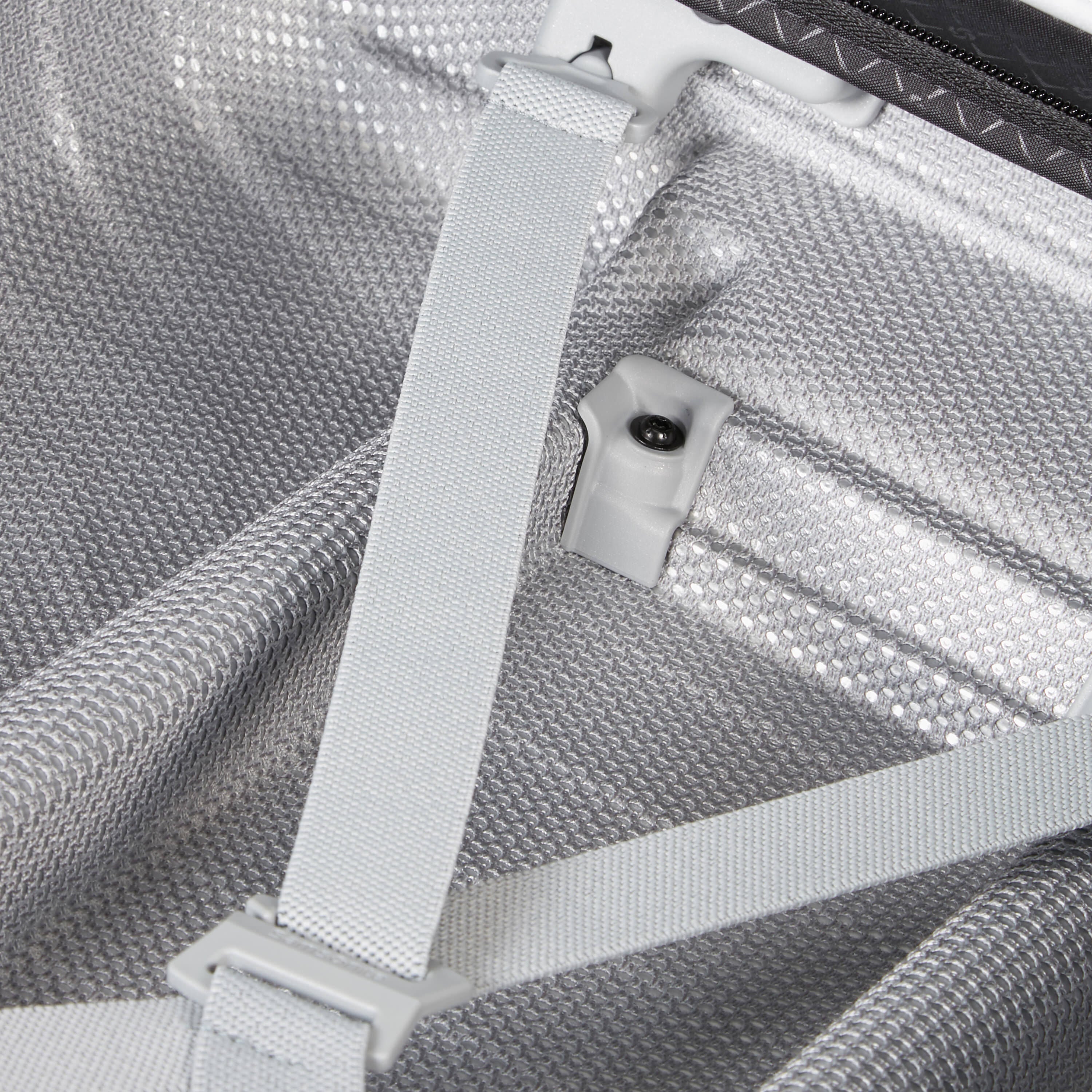 1418451776_COSpin_Cross_Straps