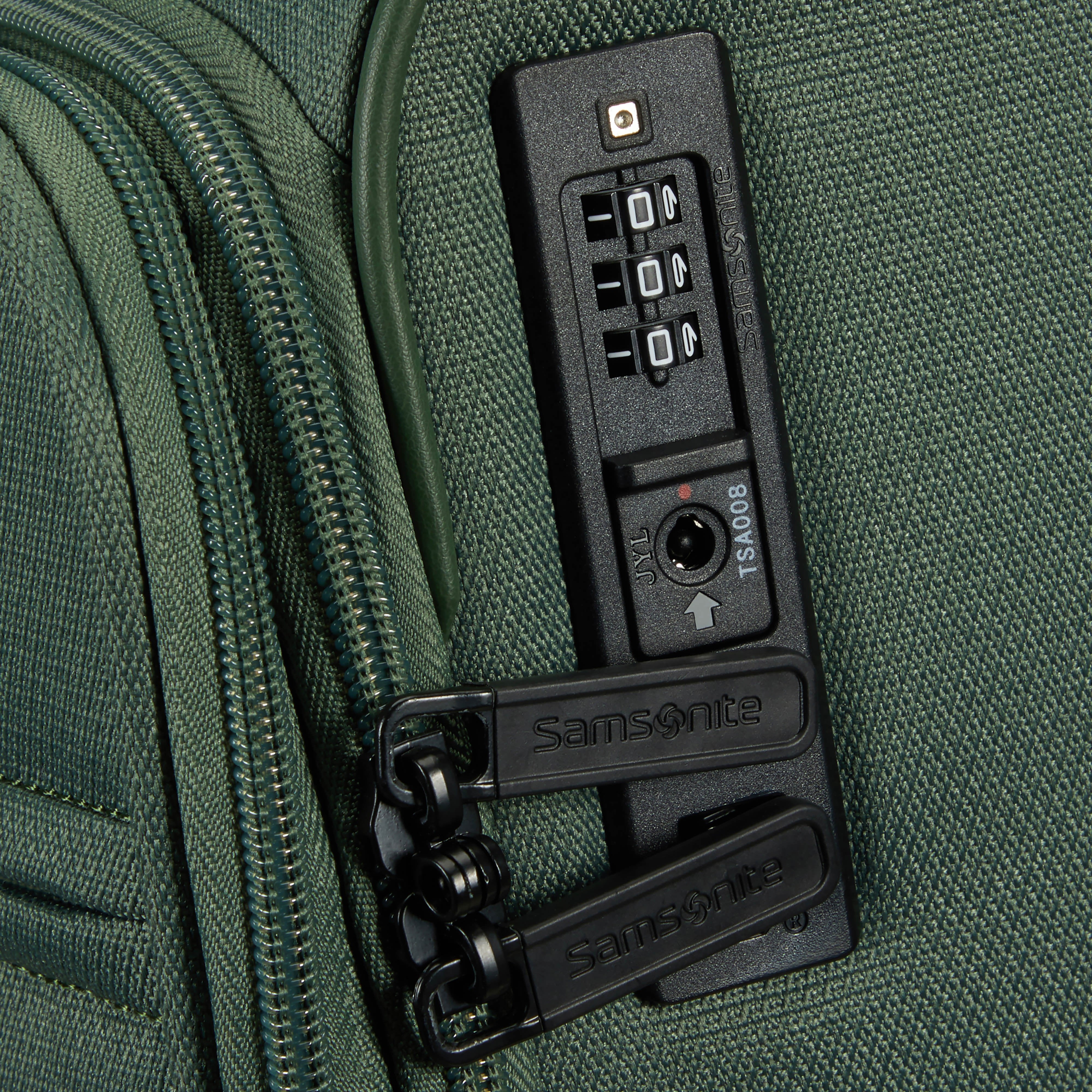 145451-0588_C979_LOCK