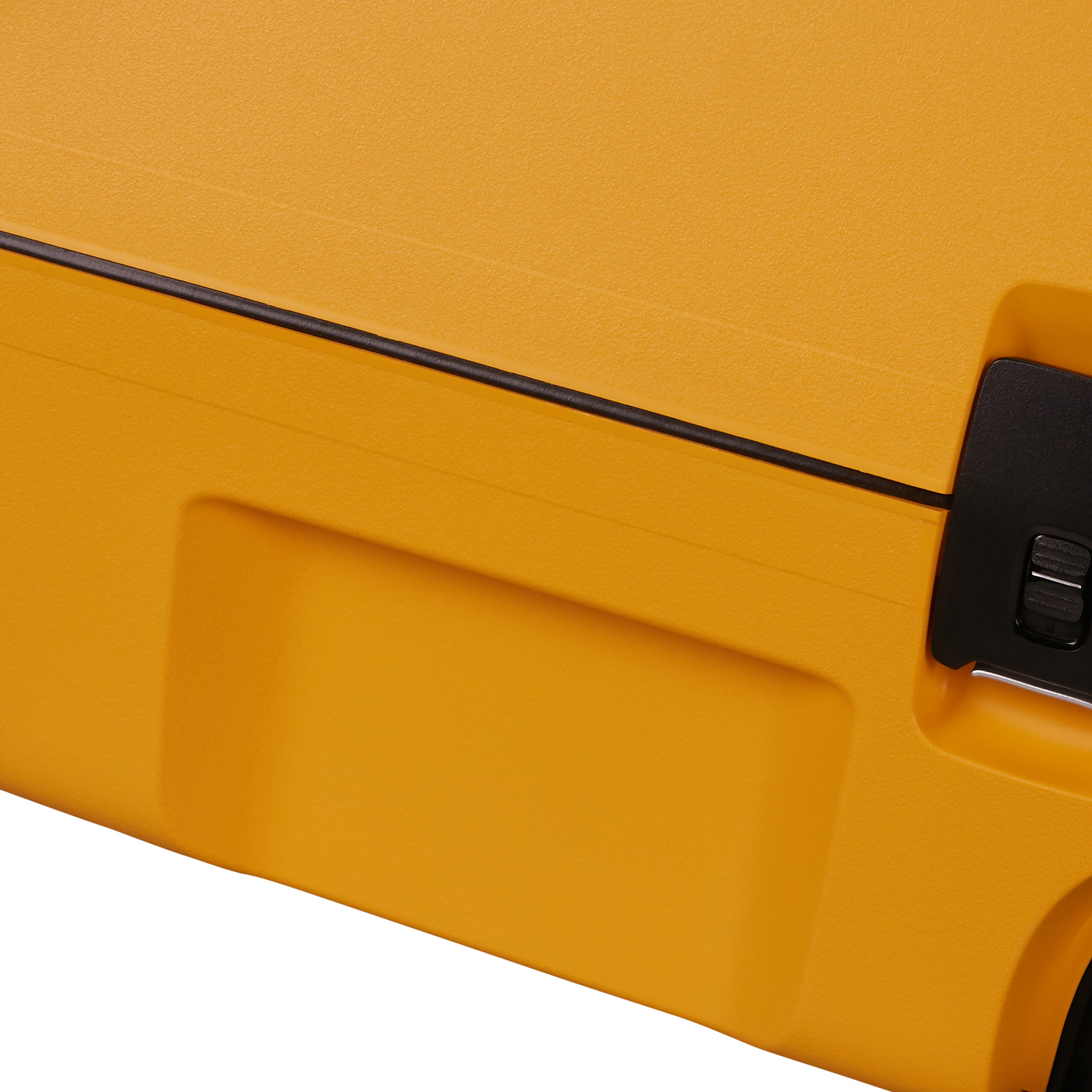 146911-4702_D140_BOTTOM_GRIP