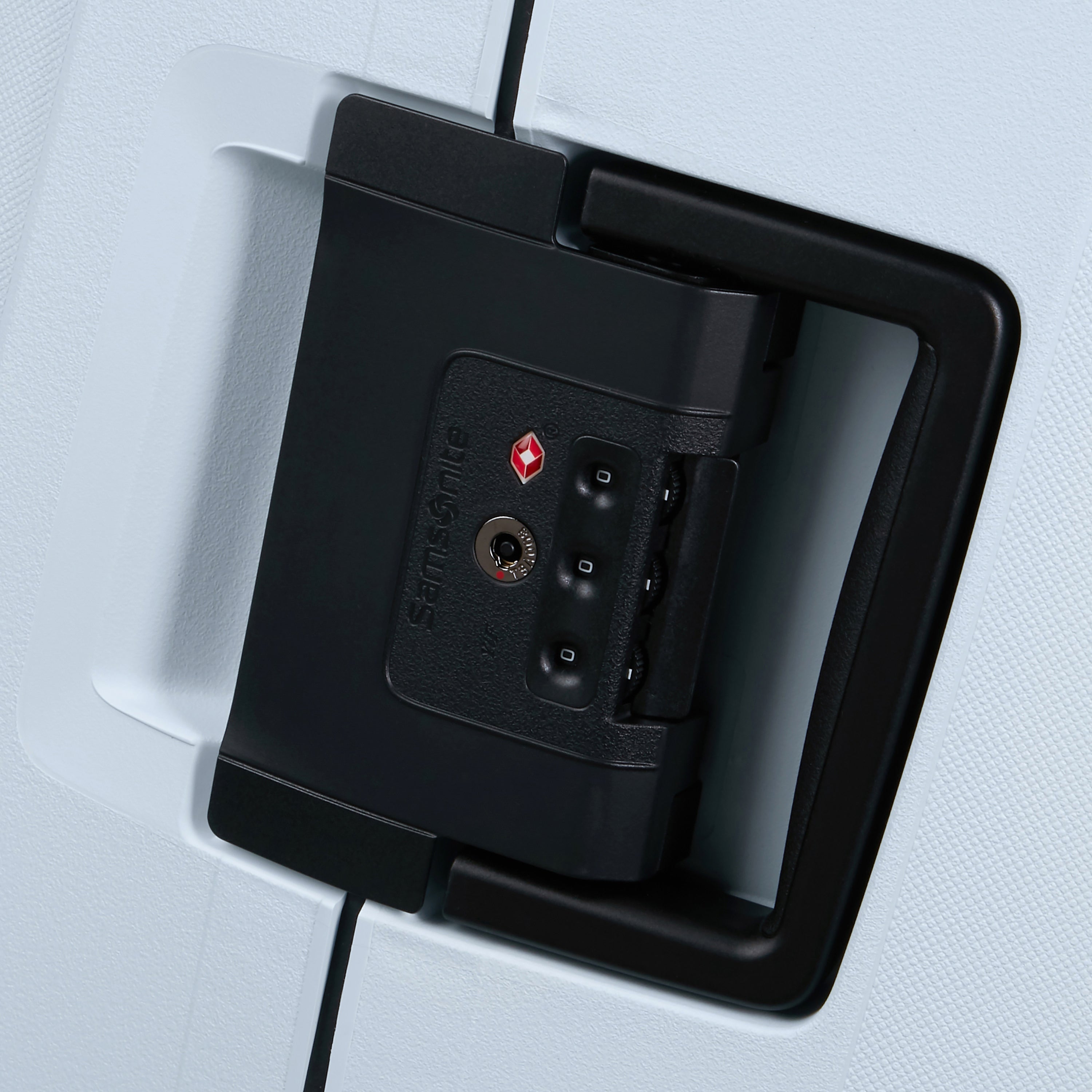 146912-6182_D140_LOCK