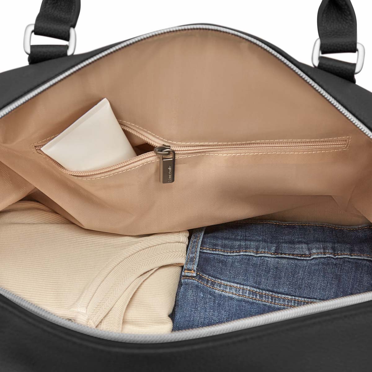 148394-1041-INTERIOR_POCKET-10