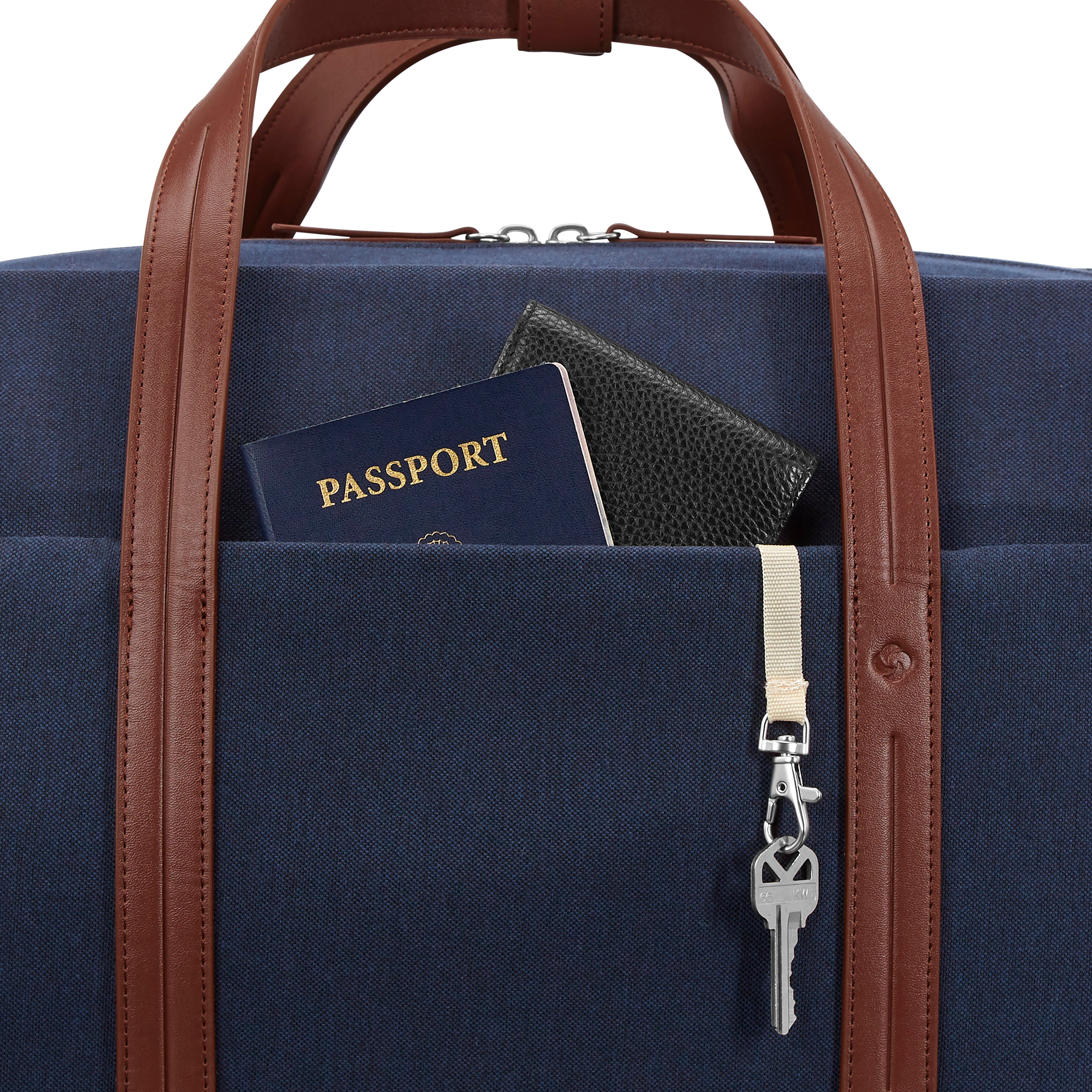 149198-1596_D498_FRONTPOCKET