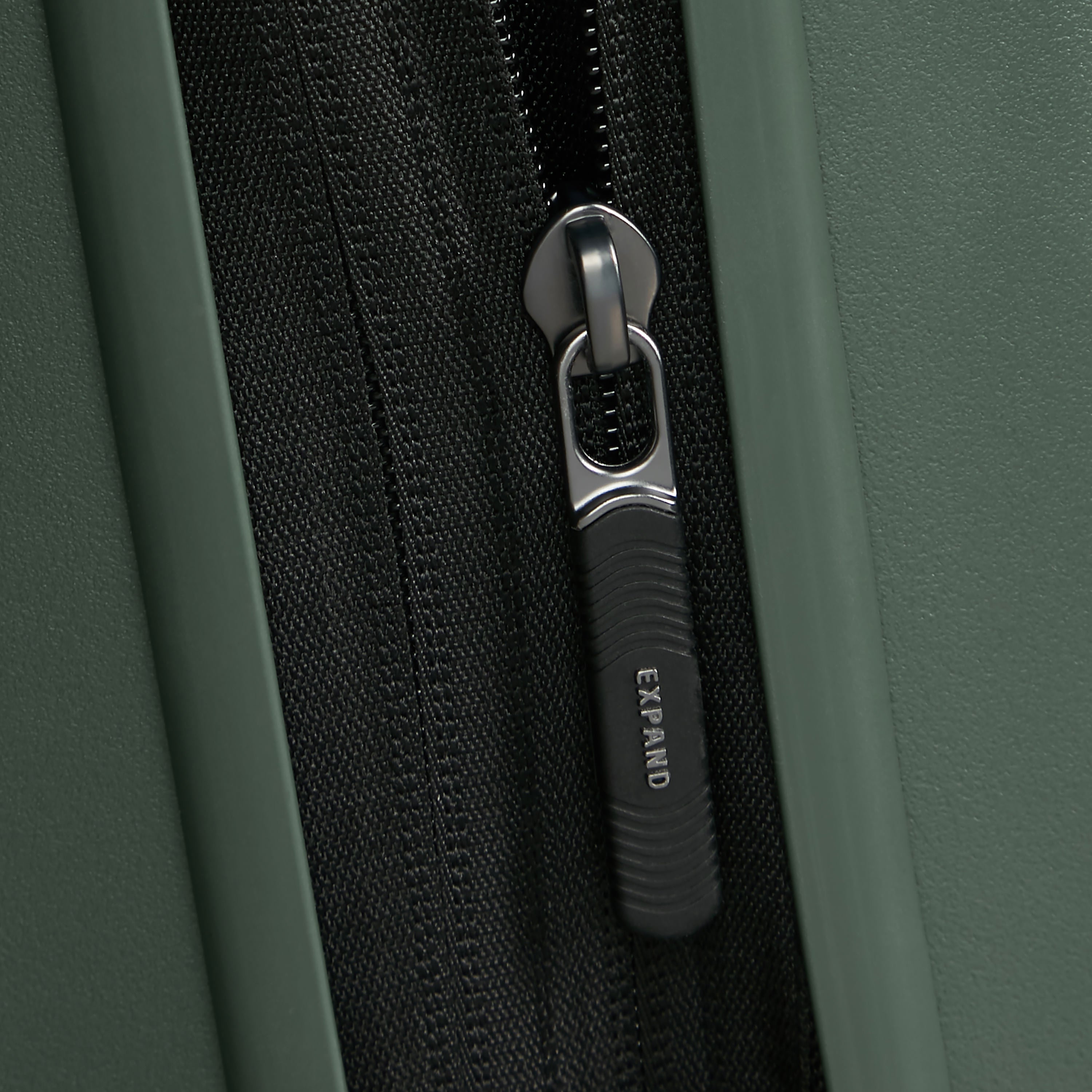 150702-1773_D744_ZIPPER