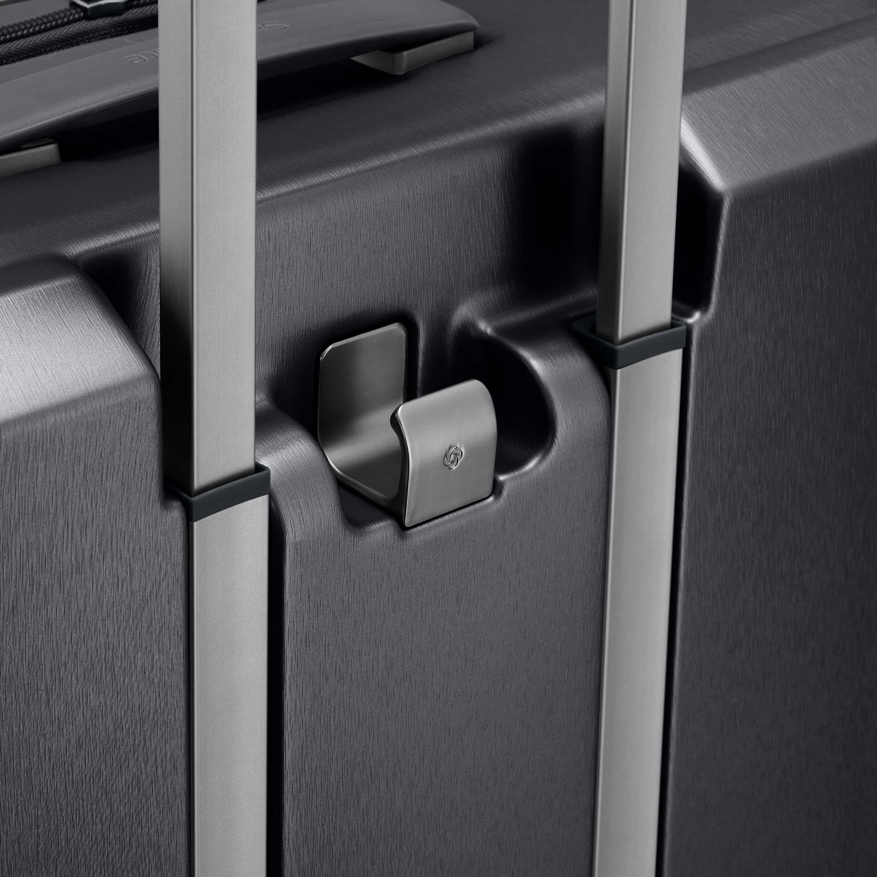 151101-1041_D861_HANGER