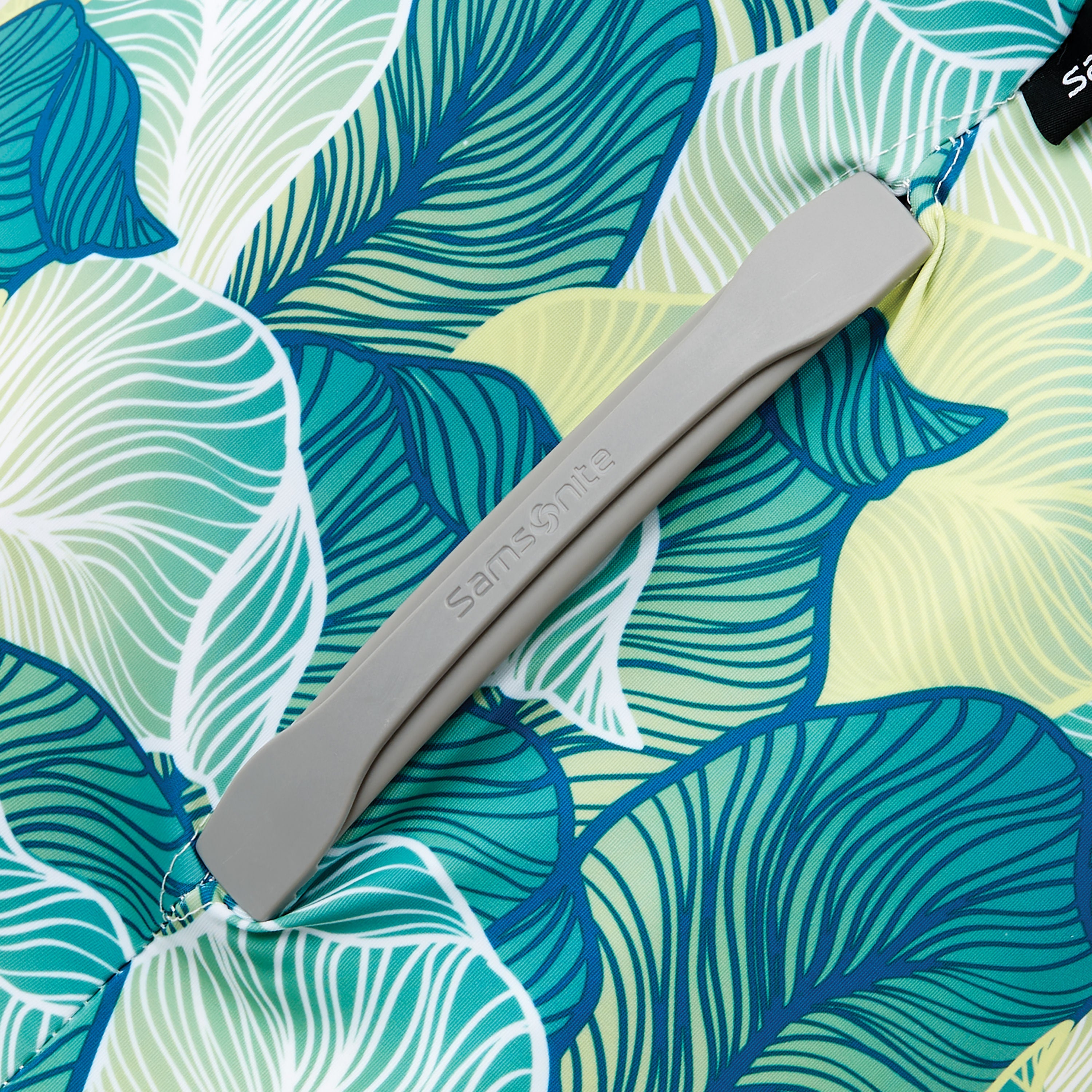 77995-9910_6981_HANDLE_2