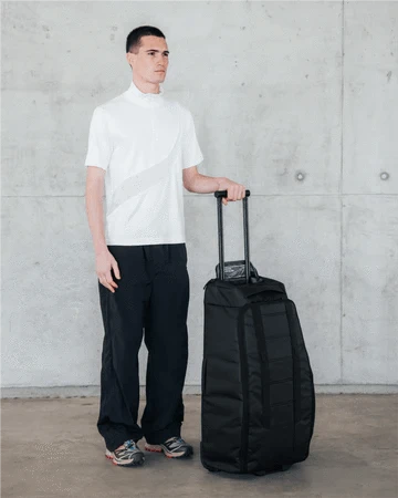 Hugger_Roller_Black_Out_60L-1