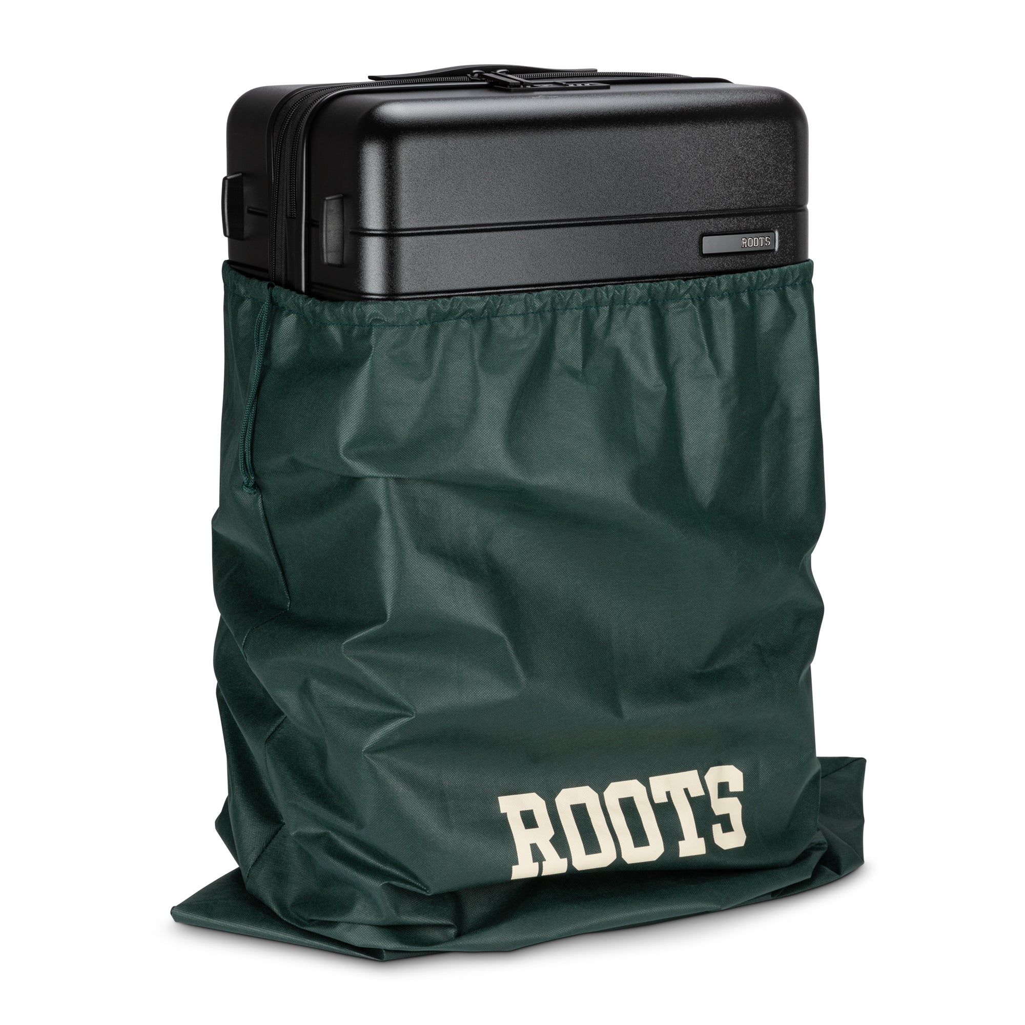 RO10174_ProtectiveBag_Black_FrontAngle_24_a7f55f33-2780-4a9a-8ce2-ee7ee590c77a