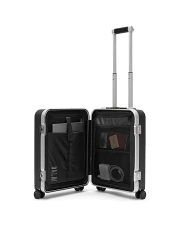 Ramverk_Pro_Carry-on-2