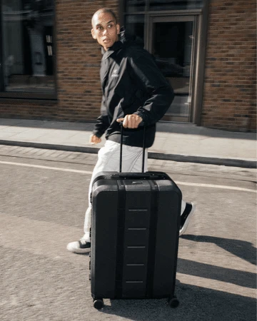 Ramverk_pro_check_in_luggage_large_black_out-8