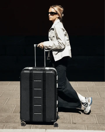 Ramverk_pro_check_in_luggage_large_silver-9